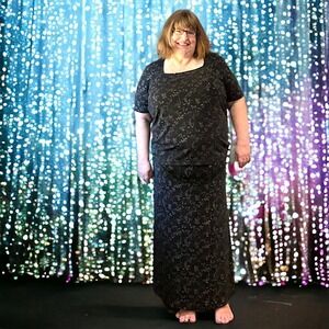 Urban Works Black & Silver Embossed Matching Blouse & Skirt Size 2X!